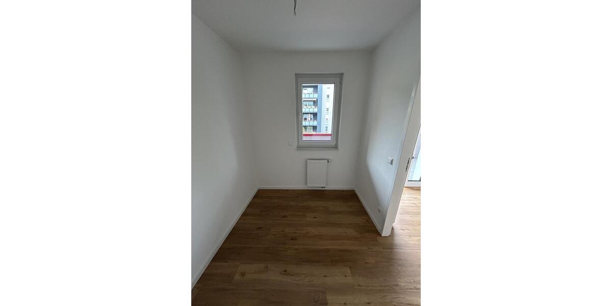Erdgeschoßwohnung Essen Stadtbezirk V - 2.5 Zimmer, 70 m&sup2;, 736&euro; | Angebot:26063826