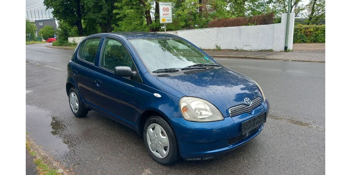 Toyota Yaris 51.542 km 2.750 &euro; Duisburg 47198