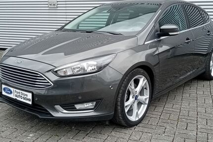 Ford Focus 71.318 km 12.670 € Duisburg 47167