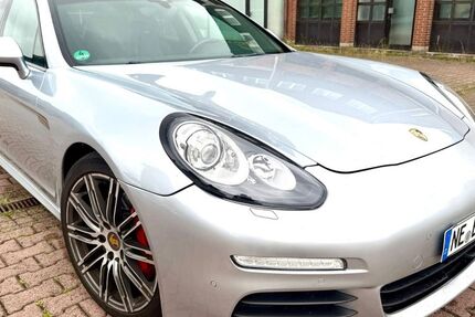 Porsche Panamera 198.544 km 19.990 &euro; Duisburg 47138