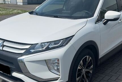 Mitsubishi Eclipse Cross 21.700 km 17.900 &euro; Oberhausen 46049