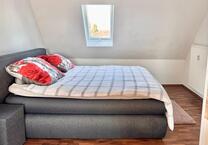 Lichtdurchflutete 3 Zimmer Dachgeschoßwohnung