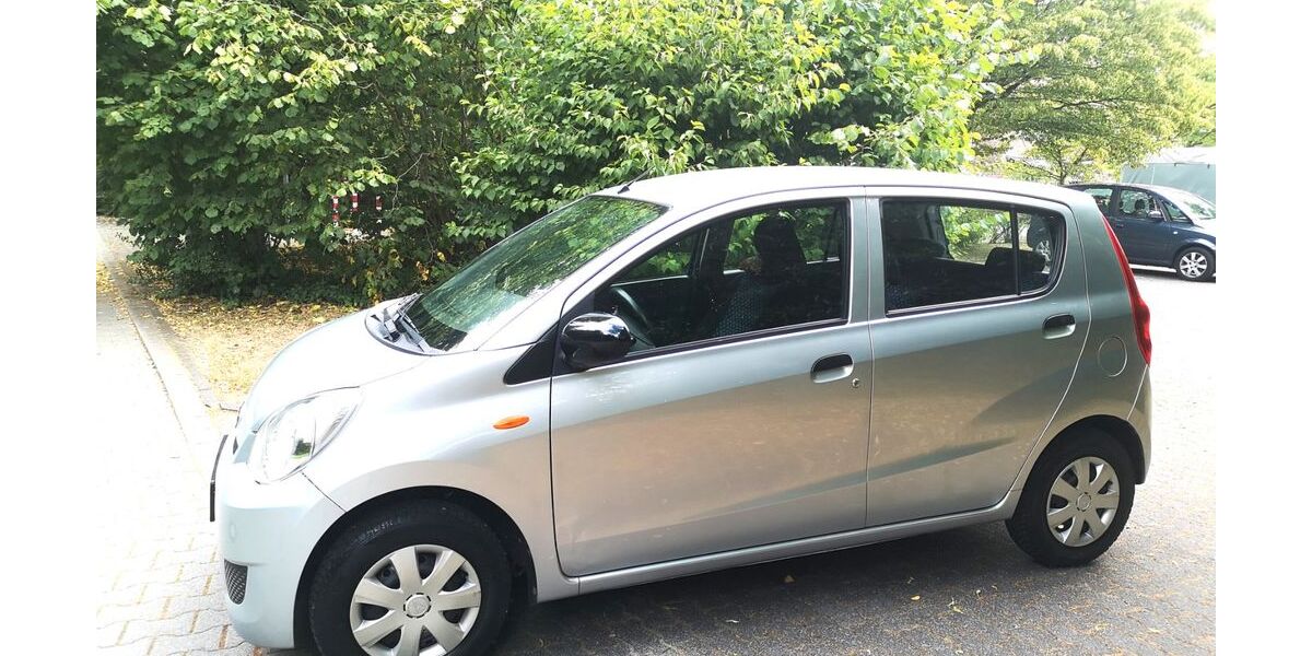 Daihatsu Cuore 95.000 km 3.990 &euro; Essen 45219