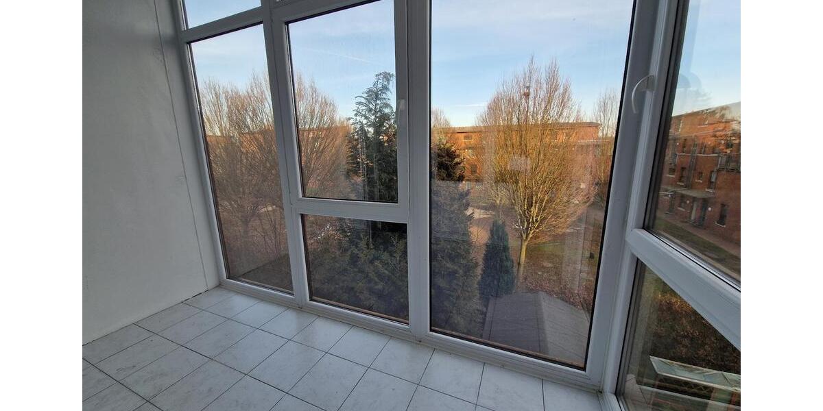 Nur mit WBS: Paradies für Kinder, helle 3-Zimmer-Wohnung mit Wintergarten 3 zimmer