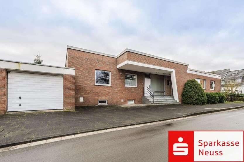 Haus zum Kaufen in Neuss 589.000 € 179 m²