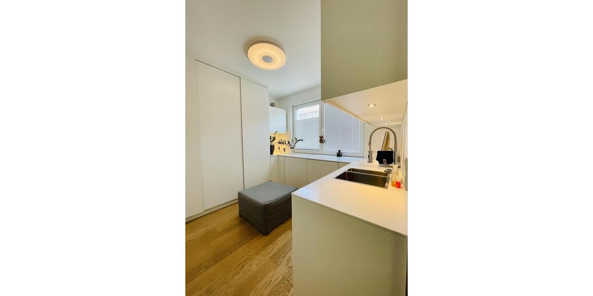 Maisonettenwohnung Düsseldorf Düsseltal - 5 Zimmer, 224 m&sup2;, 5.000&euro; | Angebot:24526472