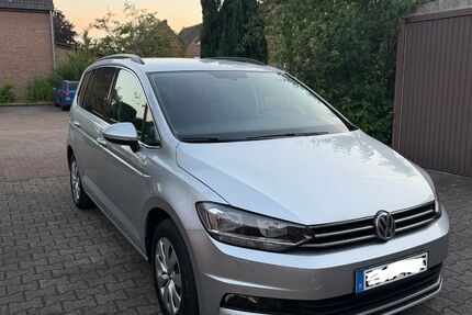 VW Touran 33.200 km 22.900 &euro; Velbert 42551