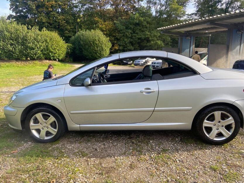 Peugeot 307 89.000 km 5.495 € Duisburg 47058