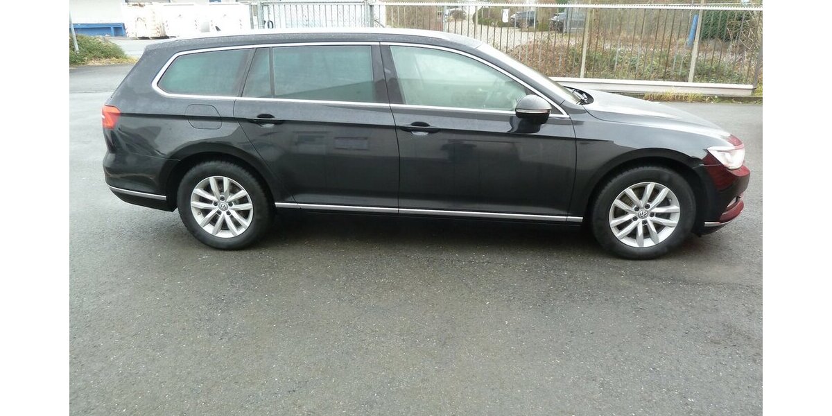 VW Passat 2.0 TDI Highline DSG Alcatara Navi STandh. 110.000 km 16.900 &euro; Ratingen 40885