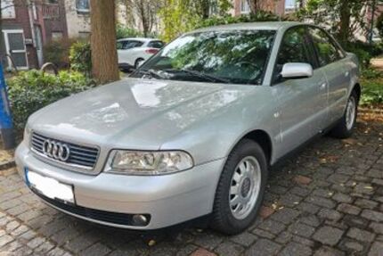 Audi A4 112.000 km 3.600 &euro; Duisburg 47198
