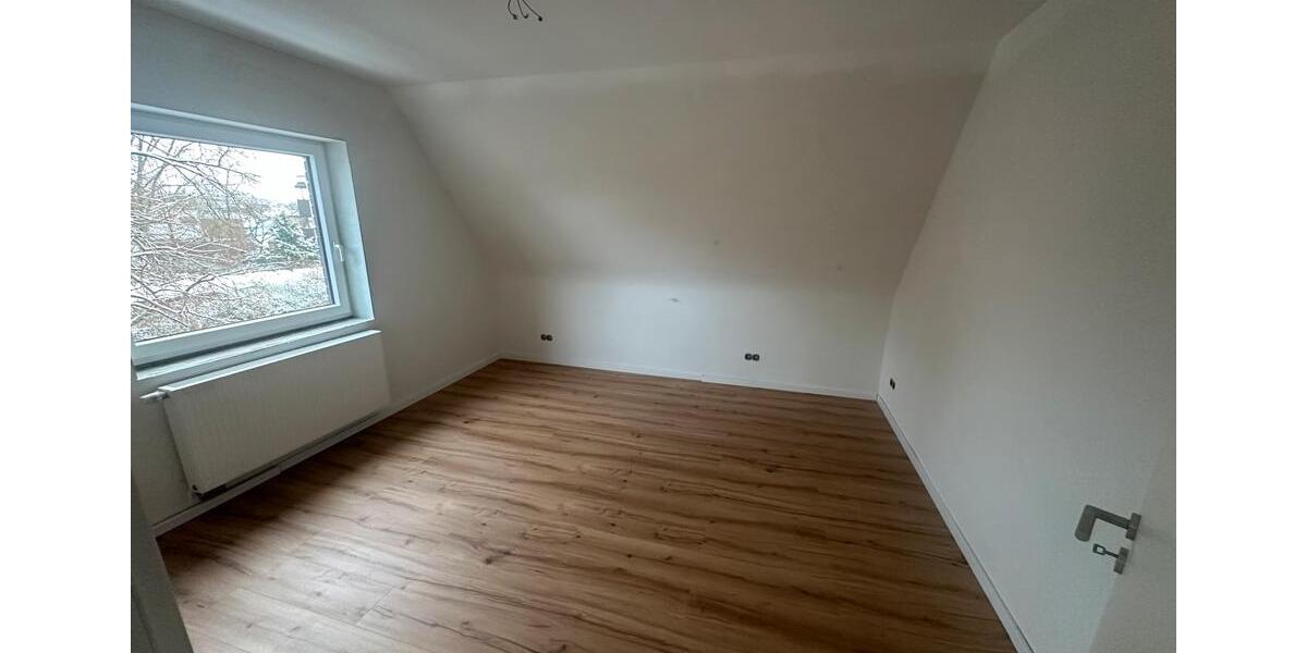 Kernsanierte 3,5 Zimmer Wohnung in Oberhausen Sterkrade 3.5 zimmer