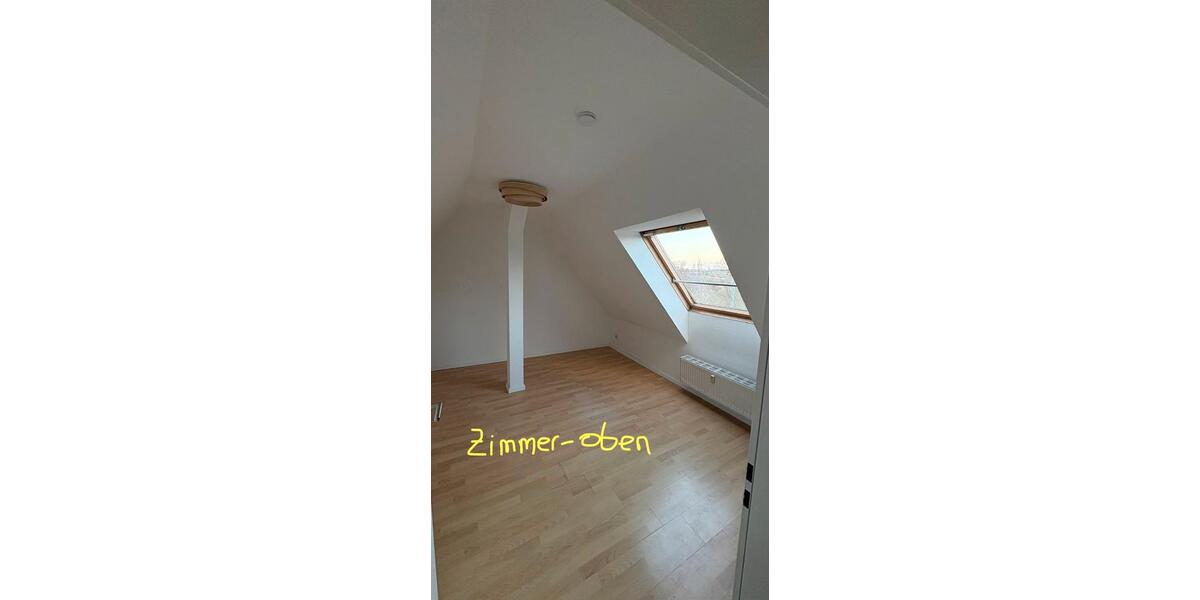 Etagenwohnung Essen Stadtbezirk VII - 4 Zimmer, 131 m&sup2;, 300&euro; | Angebot:25299084