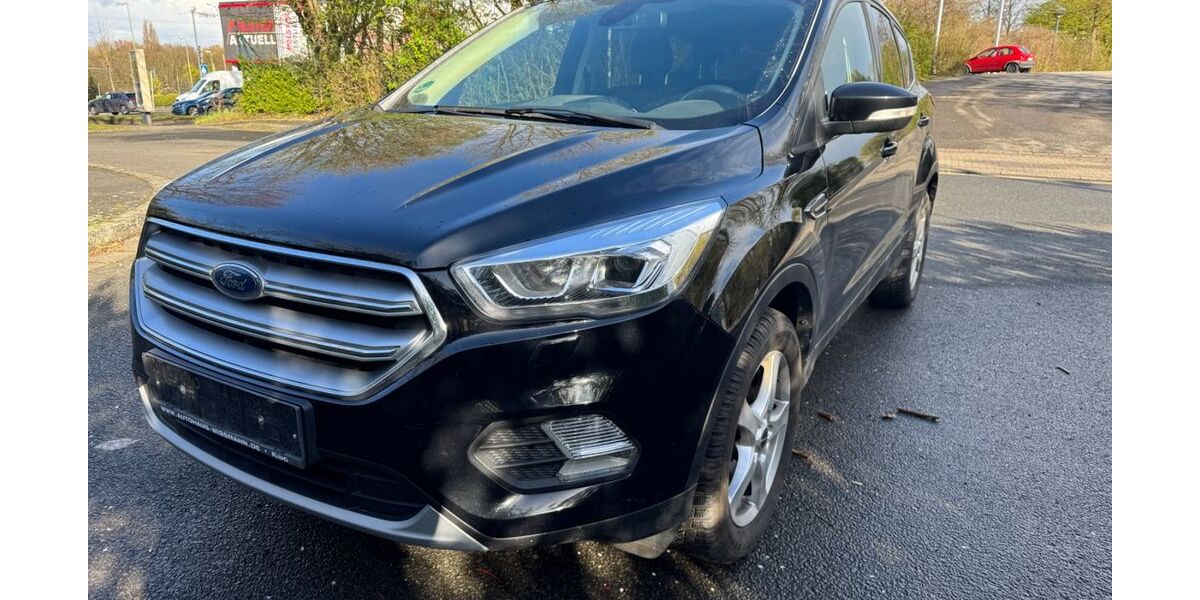 Ford Kuga 109.000 km 8.600 &euro; Essen 45147