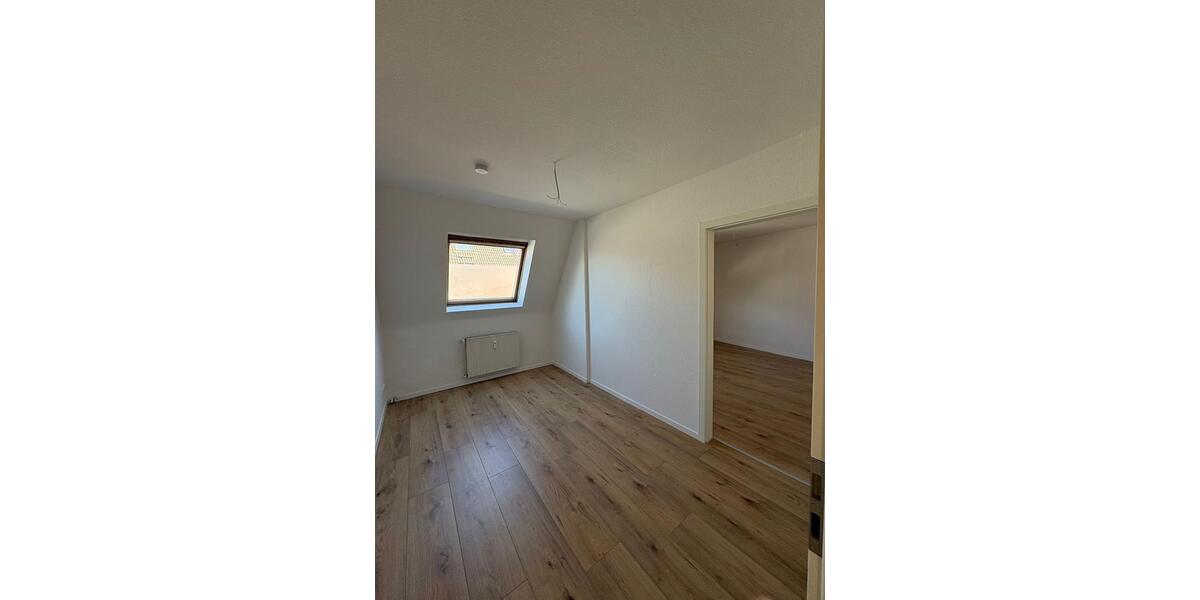 Dachgeschoßwohnung Essen Stadtbezirk VII - 3 Zimmer, 62 m&sup2;, 560&euro; | Angebot:24671020