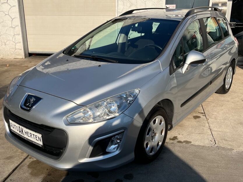 Peugeot 308 111.000 km 4.700 € Herten 45699