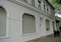 Denkmal Historismus **Wohngebäude **Eckhaus mit 6 Wohnungen und großem Grund und Boden *saniert und *renoviert