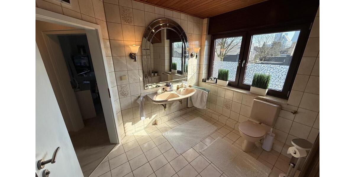 Großzügiges Reiheneckhaus in Altwalsum mit schönem Garten 6 zimmer