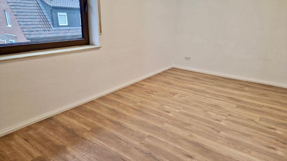 Großzügige Doppelhaushälfte mit Kamin & Balkon in Bottrop 8 zimmer
