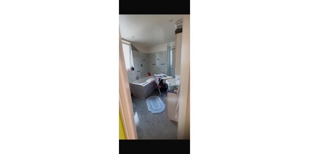 Bungalow Duisburg Mittelmeiderich - 2.5 Zimmer, 65 m&sup2;, 900&euro; | Angebot:25967727