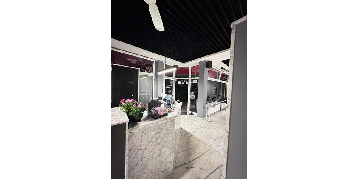 Beauty-Raum im Friseursalon 40 m² zimmer