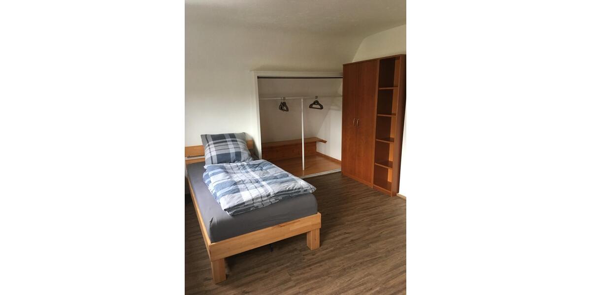 Dachgeschoßwohnung Duisburg Huckingen - 2 Zimmer, 47 m&sup2;, 750&euro; | Angebot:25825808