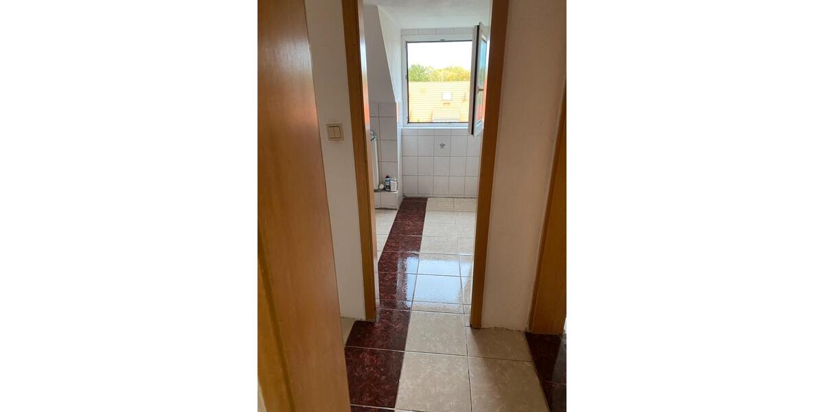 Dachgeschoßwohnung Duisburg Rheinhausen - 1 Zimmer, 45 m&sup2;, 590&euro; | Angebot:25875981