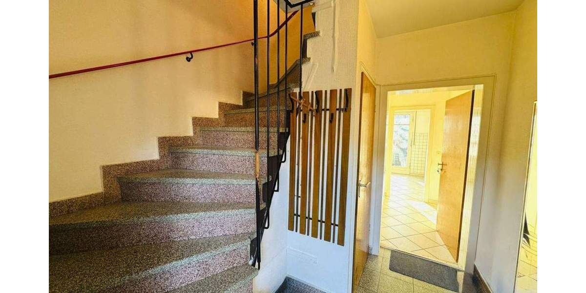 Einfamilienhaus Erkrath Hochdahl - 6 Zimmer, 350.000&euro; | Angebot:25820306