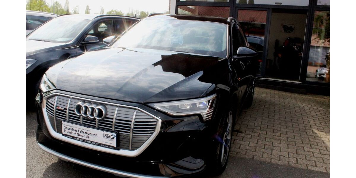 Audi e-tron 67.600 km 34.950 &euro; Mülheim a.d.Ruhr 45472