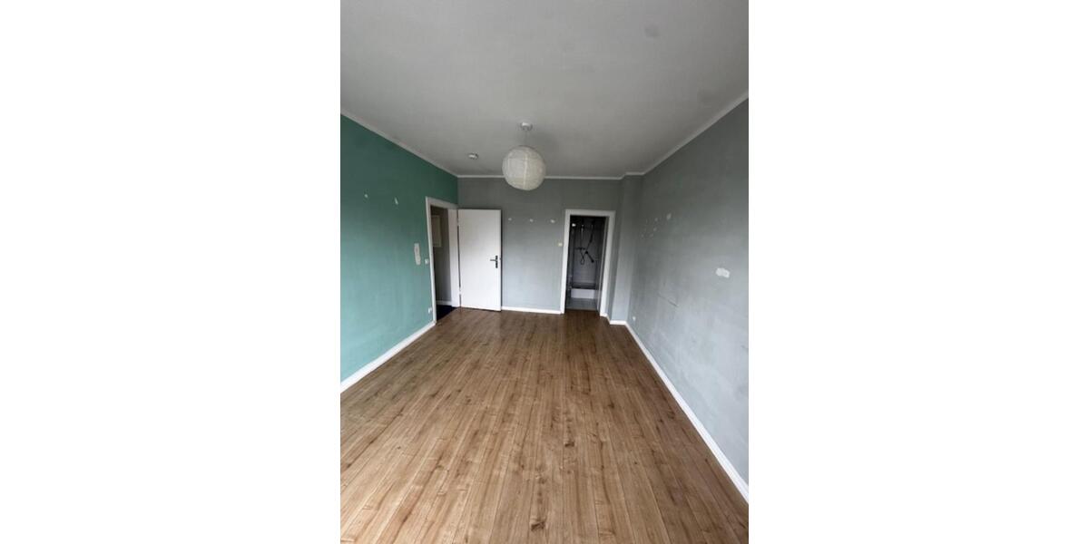 Wohn- und geschäftshaus mit Garagen in Duisburg Buchholz 12 zimmer