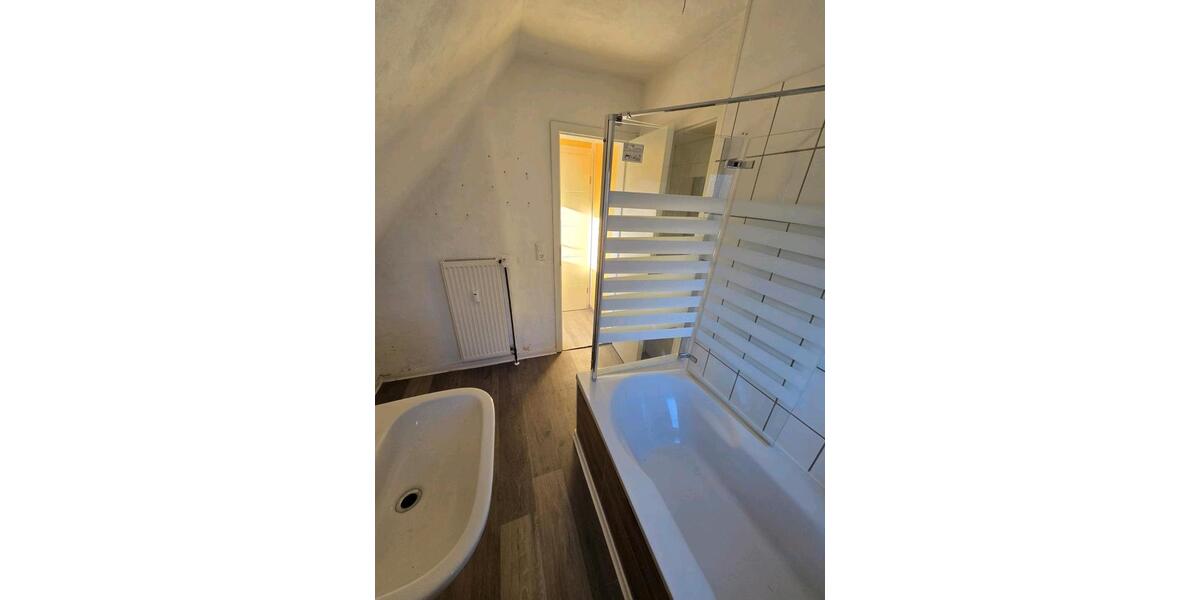 Dachgeschoßwohnung Sprockhövel - 3 Zimmer, 62 m&sup2;, 650&euro; | Angebot:25569587