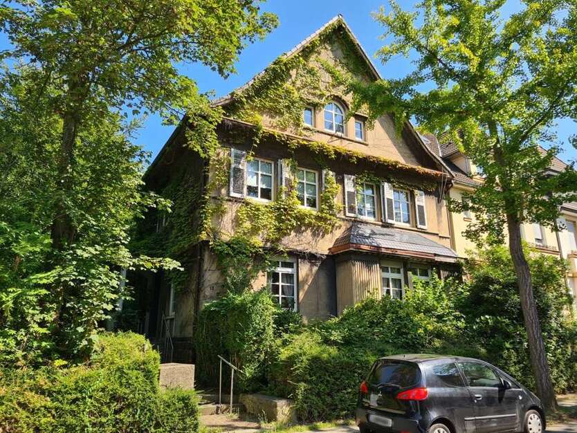 Haus zum Kaufen in Essen 518.000 € 250 m²