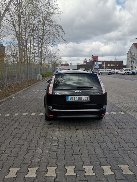 Ford Focus II Kombi 244.000 km 3.500 € Witten 58452