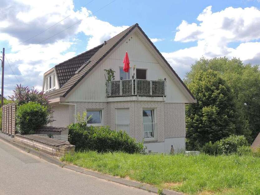 Haus zum Kaufen in Wuppertal-Vohwinkel 689.000 € 255 m²