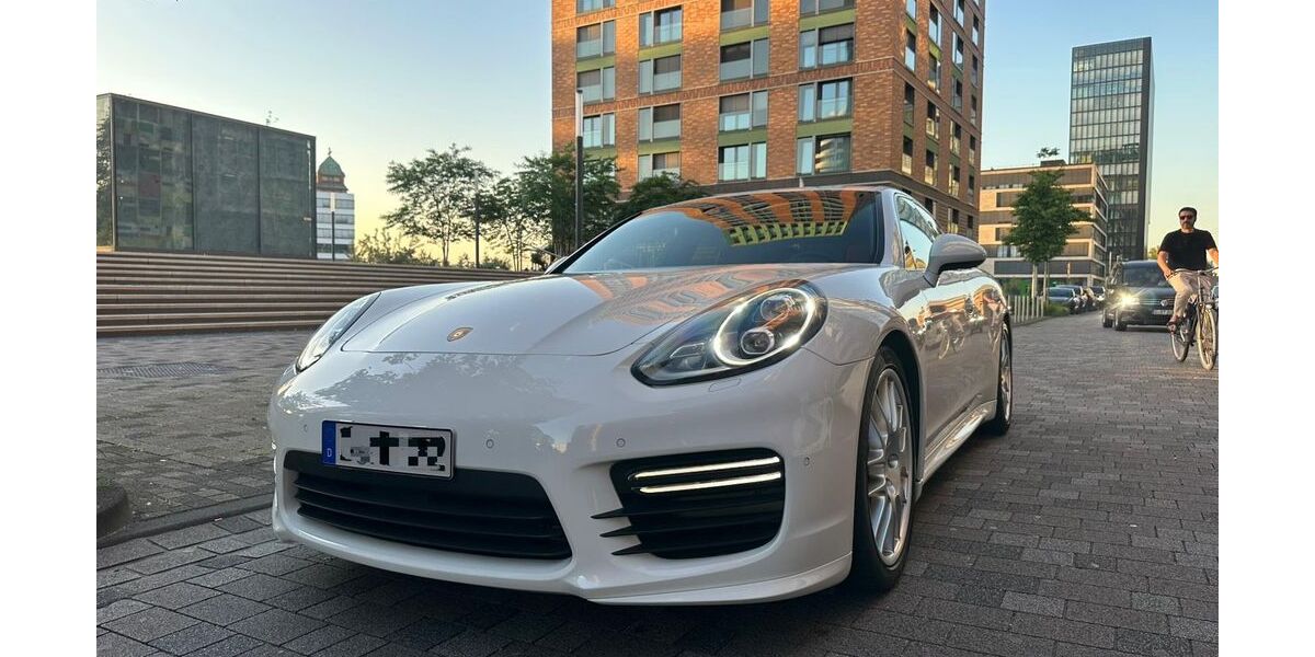 Porsche Panamera 84.500 km 40.500 &euro; Mülheim an der Ruhr 45472