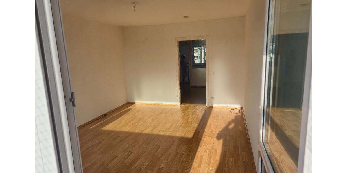 Dachgeschoßwohnung Wuppertal Gemarkung Nächstebreck - 3 Zimmer, 72 m&sup2;, 120.000&euro; | Angebot:27496402
