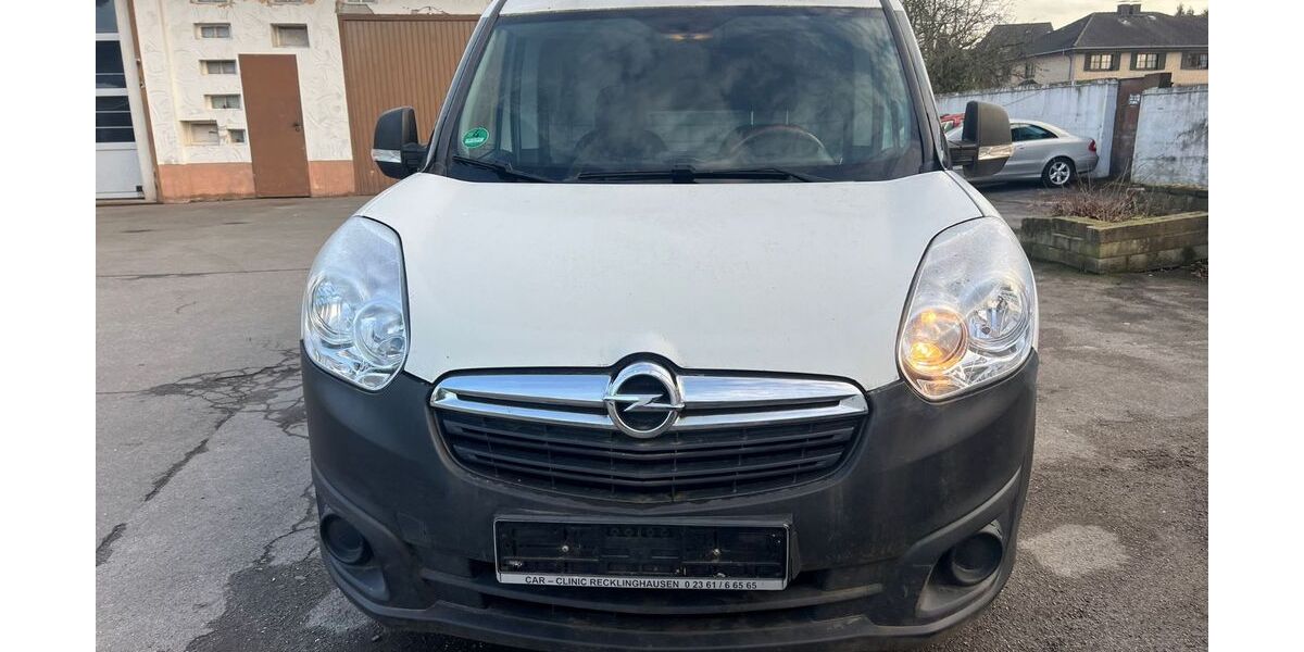 Opel Combo 163.000 km 3.350 &euro; Oberhausen 46045