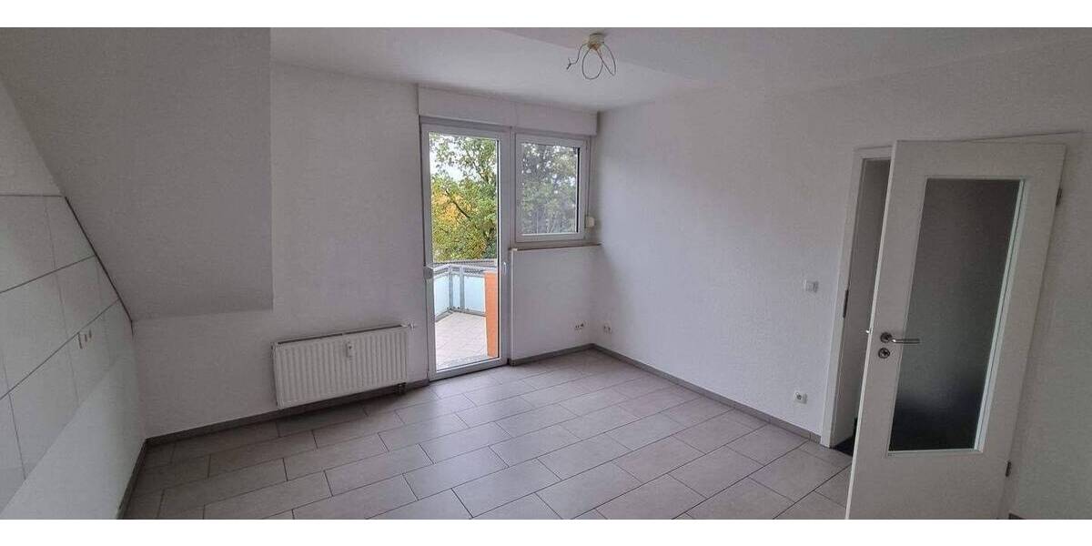 Etagenwohnung Oberhausen Sterkrade-Mitte - 3 Zimmer, 90 m&sup2;, 680&euro; | Angebot:26920815