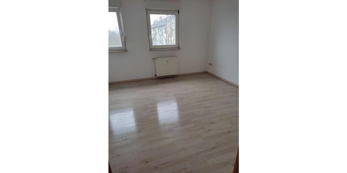 Sehr gepflegtes kleines Mehrfamilienhaus zur Kapitalanlage zimmer