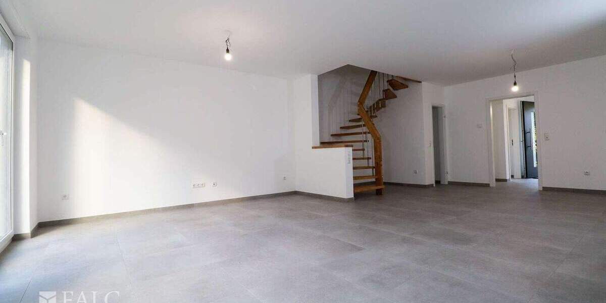 Modernes Neubauhaus (Erstbezug) mit Terrasse und Stellplatz zu vermieten 5 zimmer