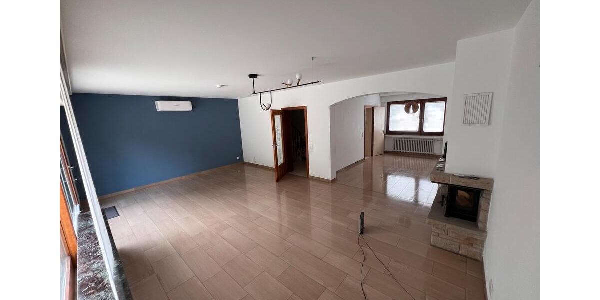 Luxuriöses Einfamilienhaus Garage Terasse klimatisiert Kamin 9 zimmer