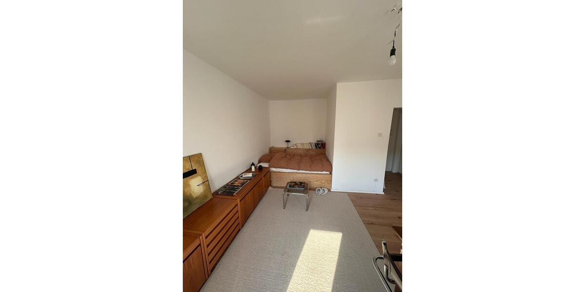Etagenwohnung Essen Stadtbezirk VI - 1 Zimmer, 32 m&sup2;, 85.000&euro; | Angebot:27499407