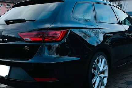 Seat Leon 130.000 km 13.400 &euro; Dinslaken 46535