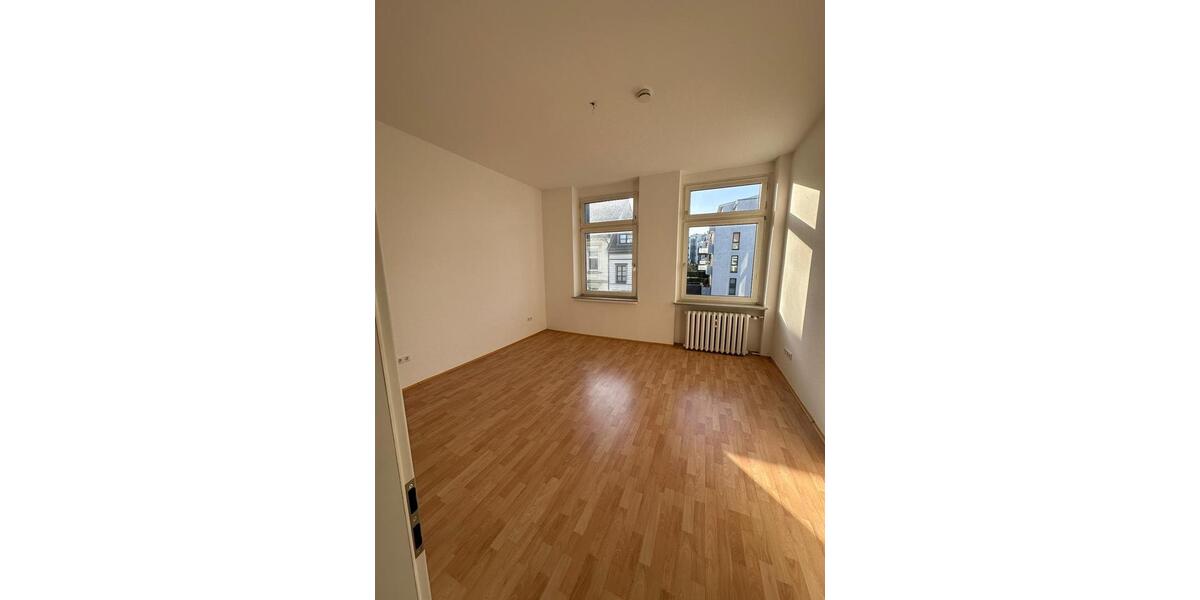 Altbau 4 Zimmer Wohnung in der Innenstadt! 4 zimmer