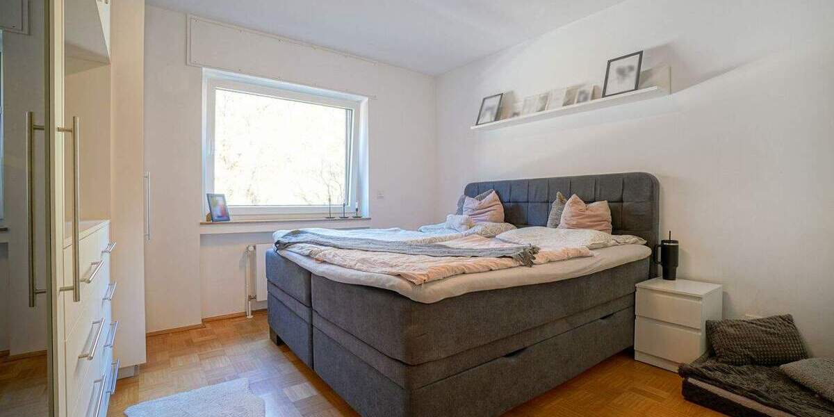 Etagenwohnung Mülheim an der Ruhr Saarn - 3 Zimmer, 94 m&sup2;, 1.300&euro; | Angebot:25670661