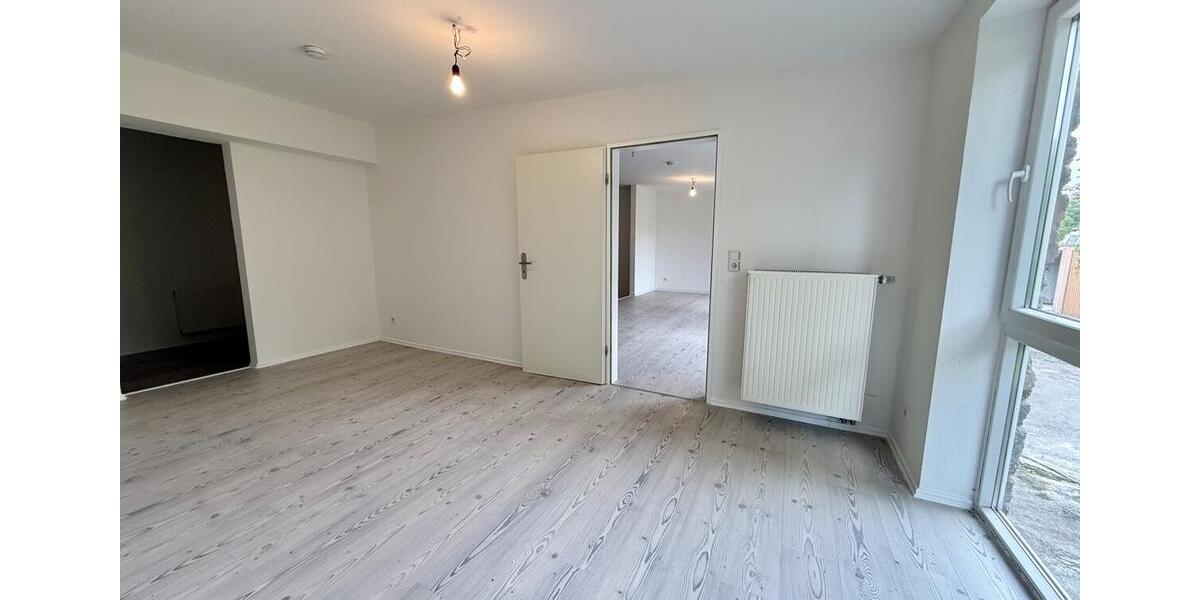 Stilvolle 2,5-Zimmer-Wohnung – frisch renoviert & sofort bezugsfrei! 2.5 zimmer
