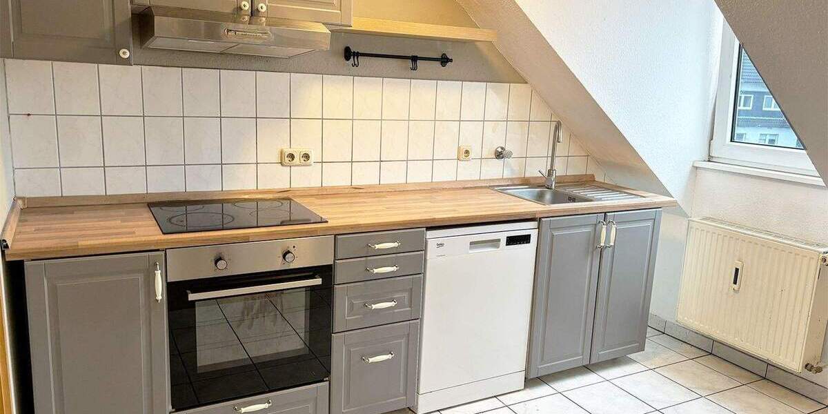Etagenwohnung Essen Stadtkern - 4 Zimmer, 95 m&sup2;, 890&euro; | Angebot:25773897