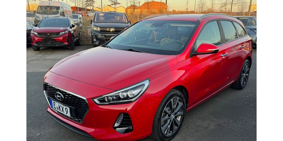 Hyundai i30 53.700 km 13.200 &euro; Essen 45326