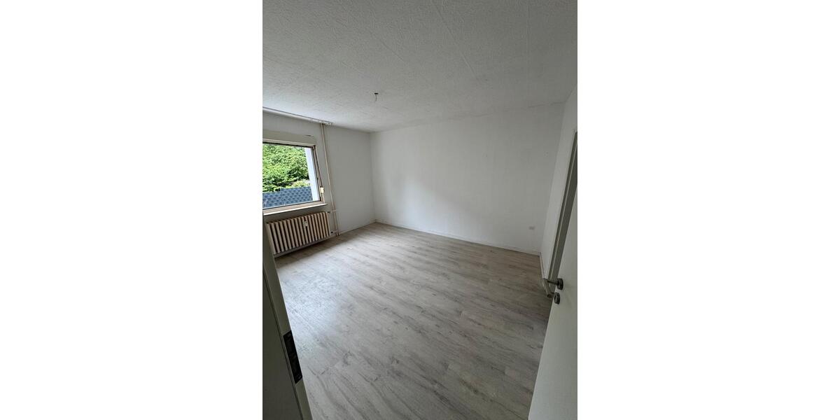 Erdgeschoßwohnung Essen Stadtbezirk III - 3 Zimmer, 56 m&sup2;, 650&euro; | Angebot:26462892