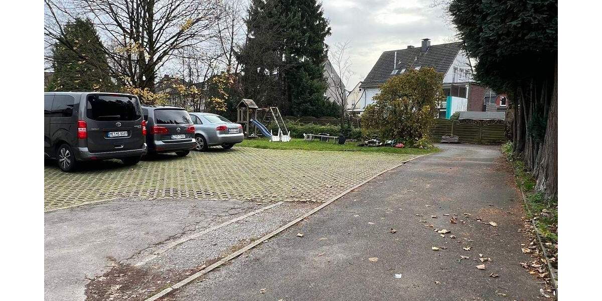 Investorenobjekt mit 3 Wohnungen, 2 Ladenlokalen und Erweiterungsmöglichkeiten 1 zimmer