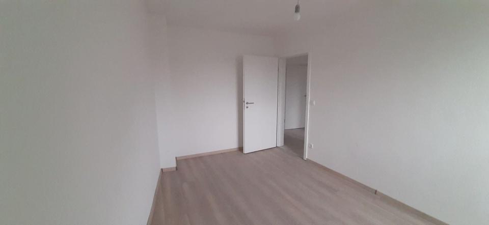 Frisch renovierte Dachgeschosswohnung 4 zimmer